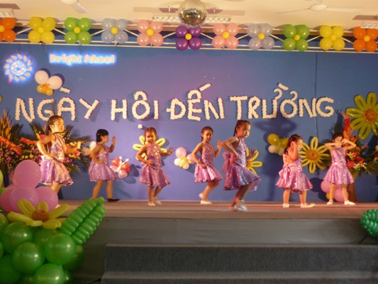 Trường mầm non tư thục Thần đồng Hà Nội khai giảng năm học mới